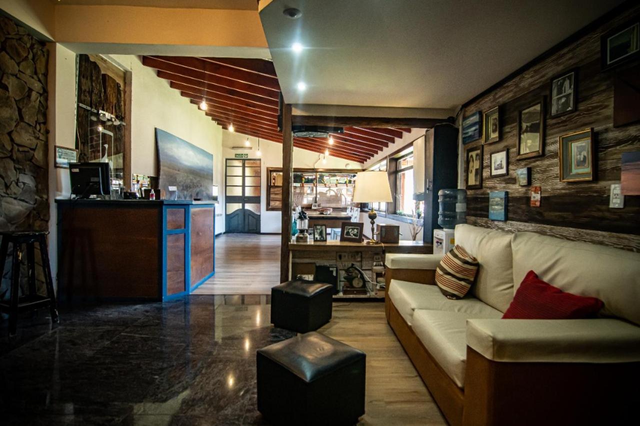 Las Avutardas Hosteria إل كالافاتي المظهر الخارجي الصورة
